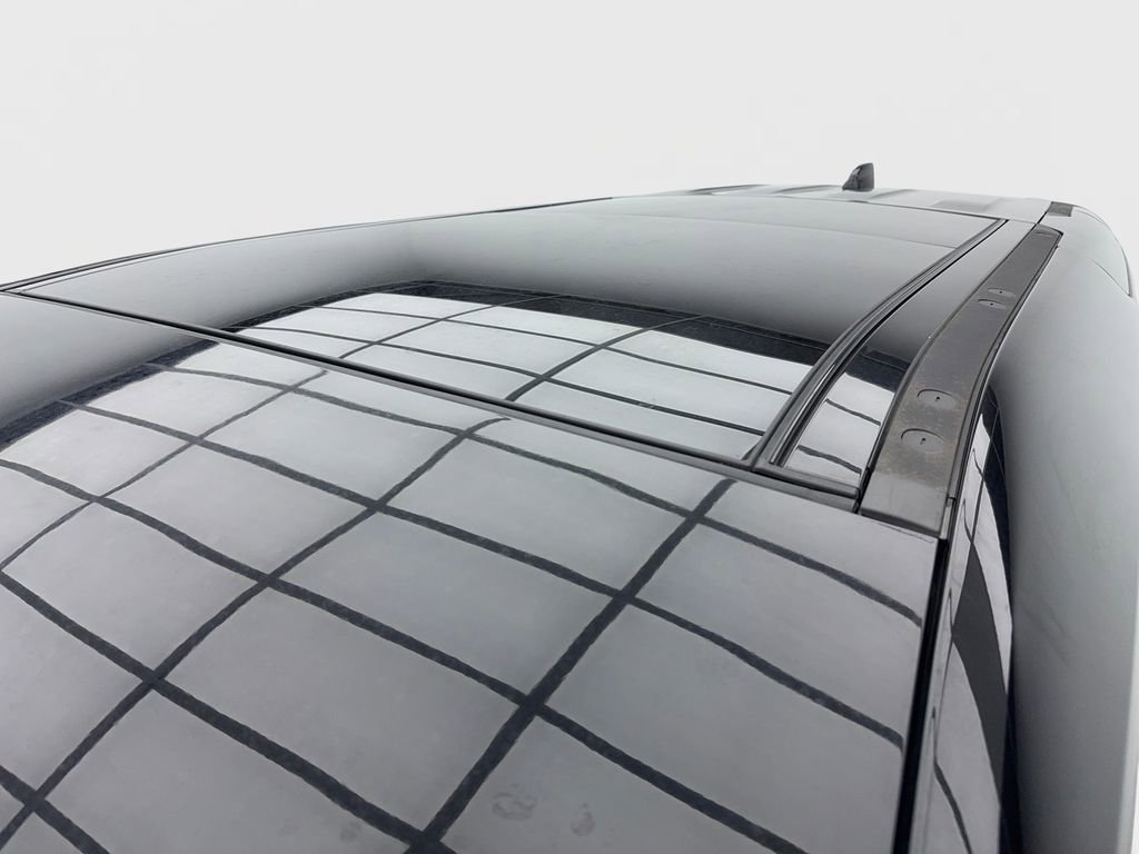 Used 2023 Land Rover Defender 110 V8 image 16