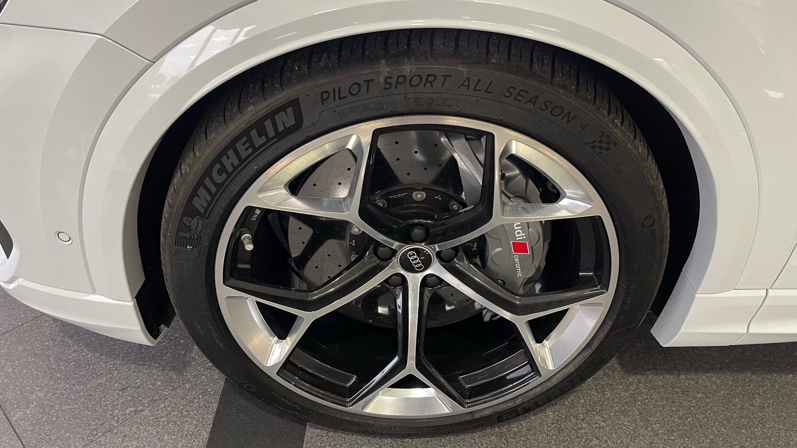 Used 2025 Audi RS Q8 performance w/ Executive Package image 22