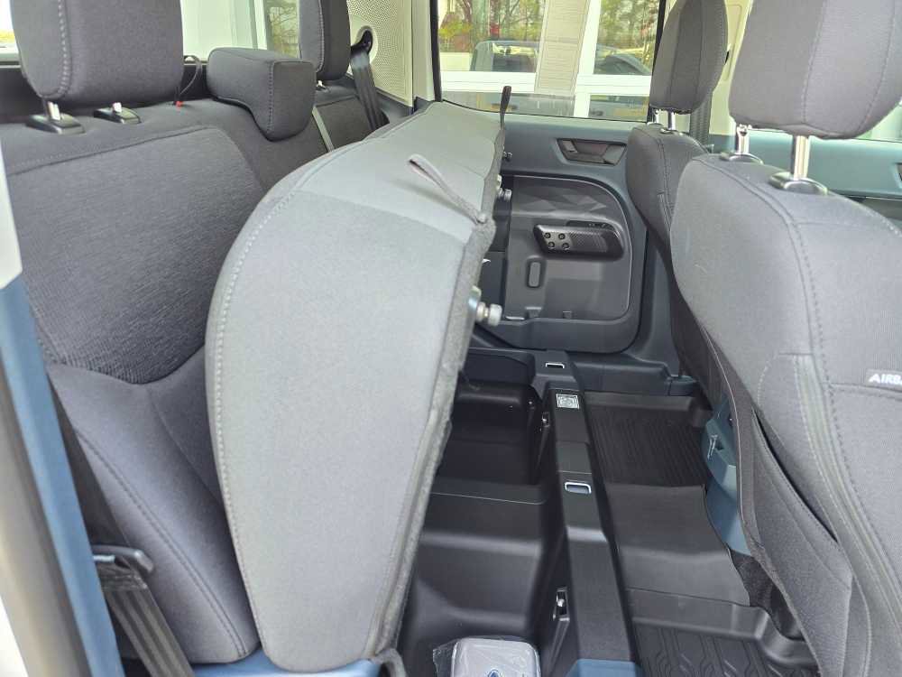 Used 2025 Ford Maverick XL w/ Equipment Group 102A image 28