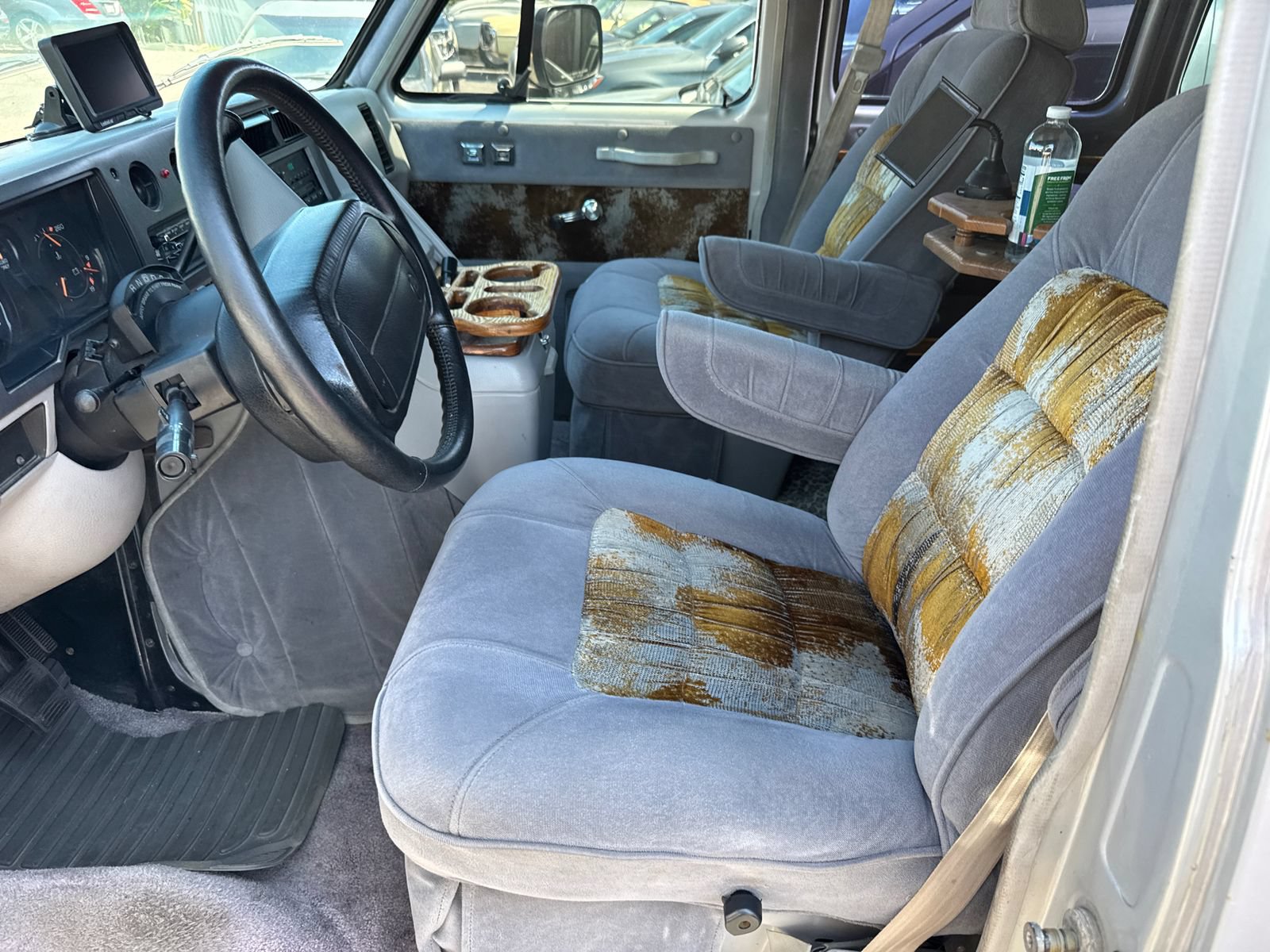 Used 1995 GMC G2500 Vandura RWD image 16