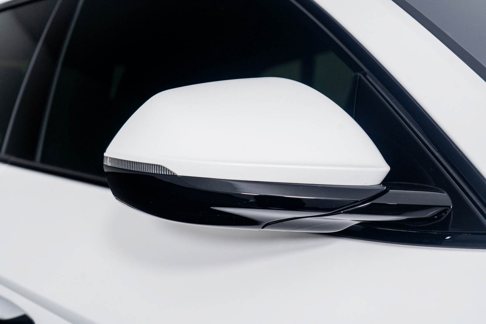 Used 2023 Lamborghini Urus Performante image 32