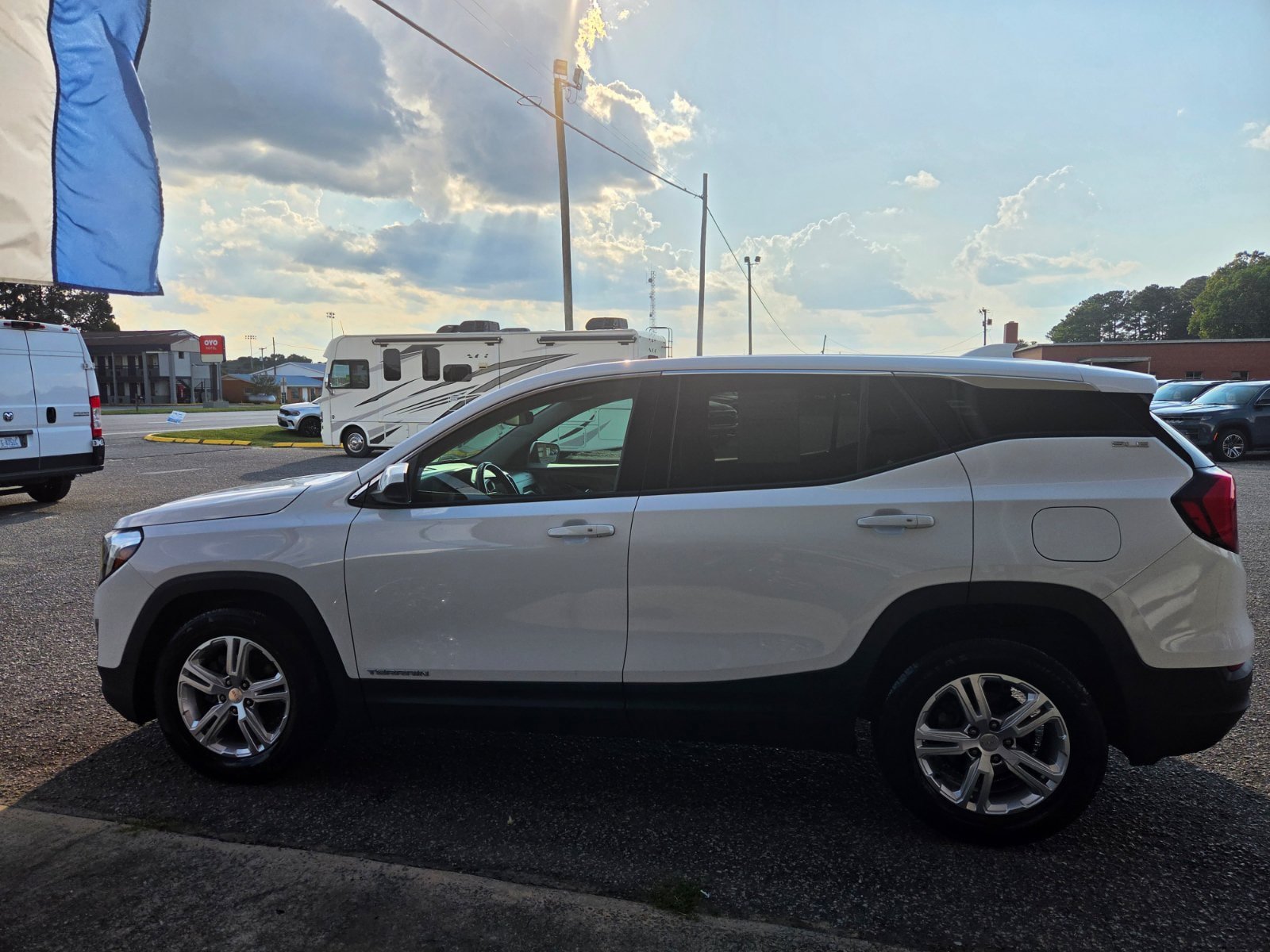 Used 2020 GMC Terrain SLE FWD image 6
