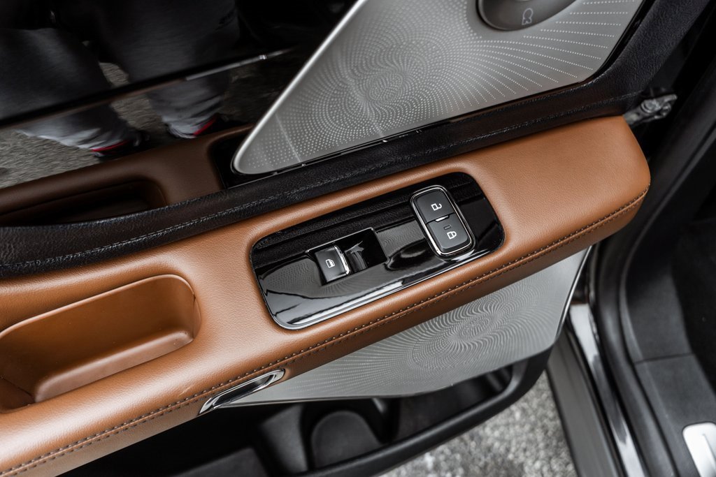 Used 2021 Lincoln Aviator Reserve w/ Equipment Group 202A image 34