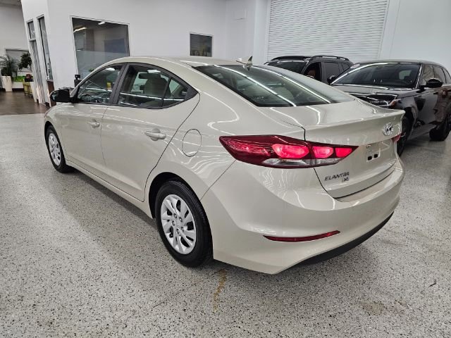 Used 2017 Hyundai Elantra SE image 6