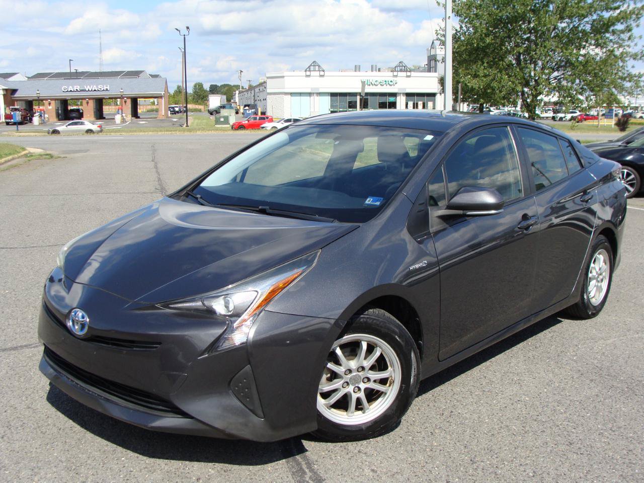 Used 2016 Toyota Prius Two FWD image 3