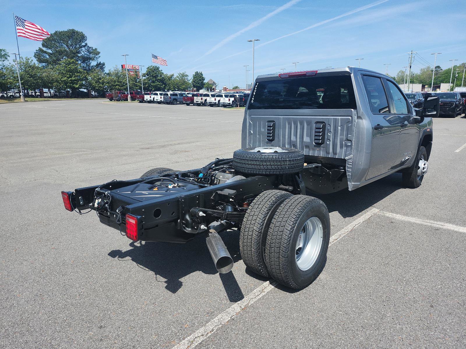 New 2026 GMC Sierra 3500 Pro image 3