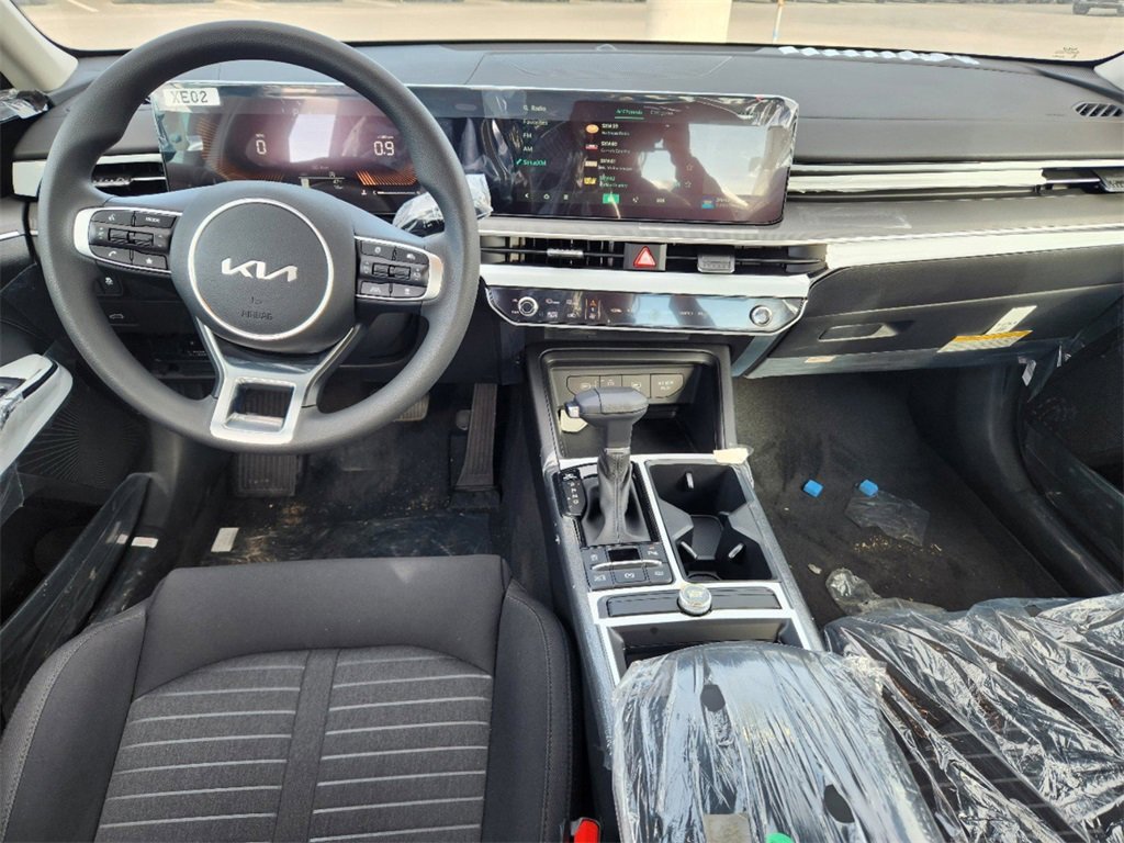 New 2025 Kia K5 LXS image 11