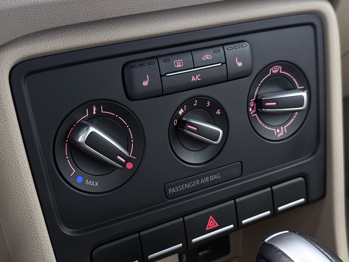 Used 2016 Volkswagen Beetle 1.8T S image 47