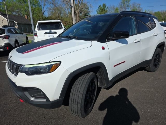 Used 2024 Jeep Compass Trailhawk w/ Trailhawk Elite Group image 18