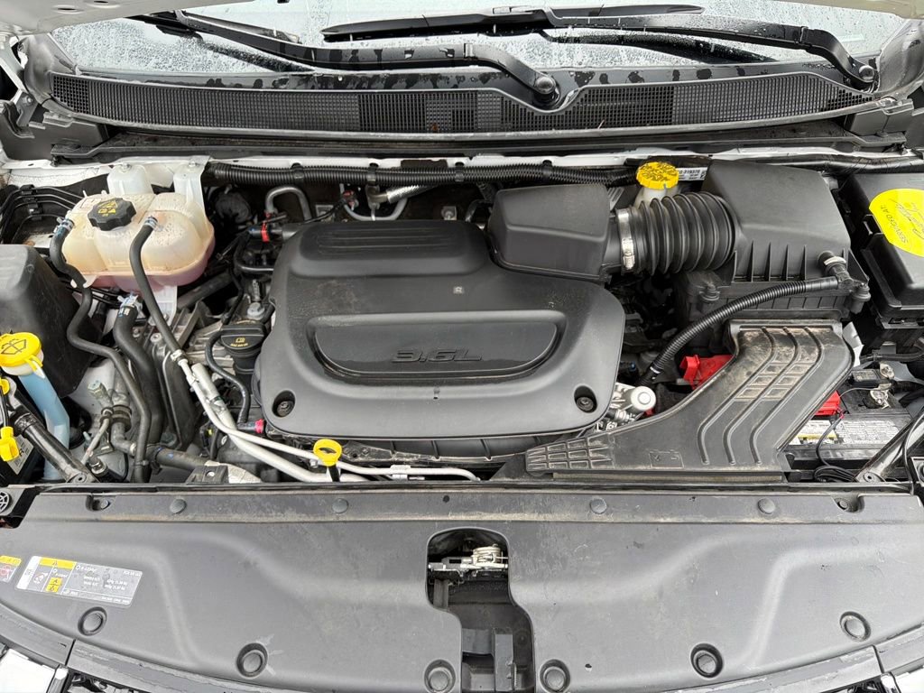 Used 2024 Chrysler Pacifica Limited image 26