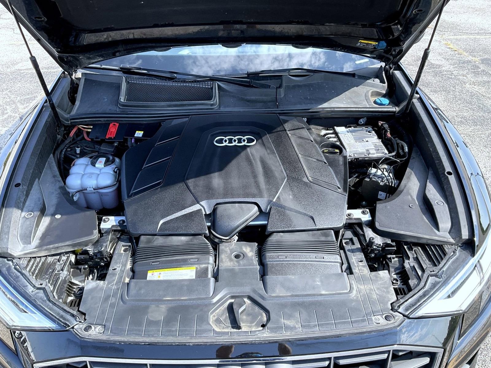 Used 2019 Audi Q8 Premium image 24