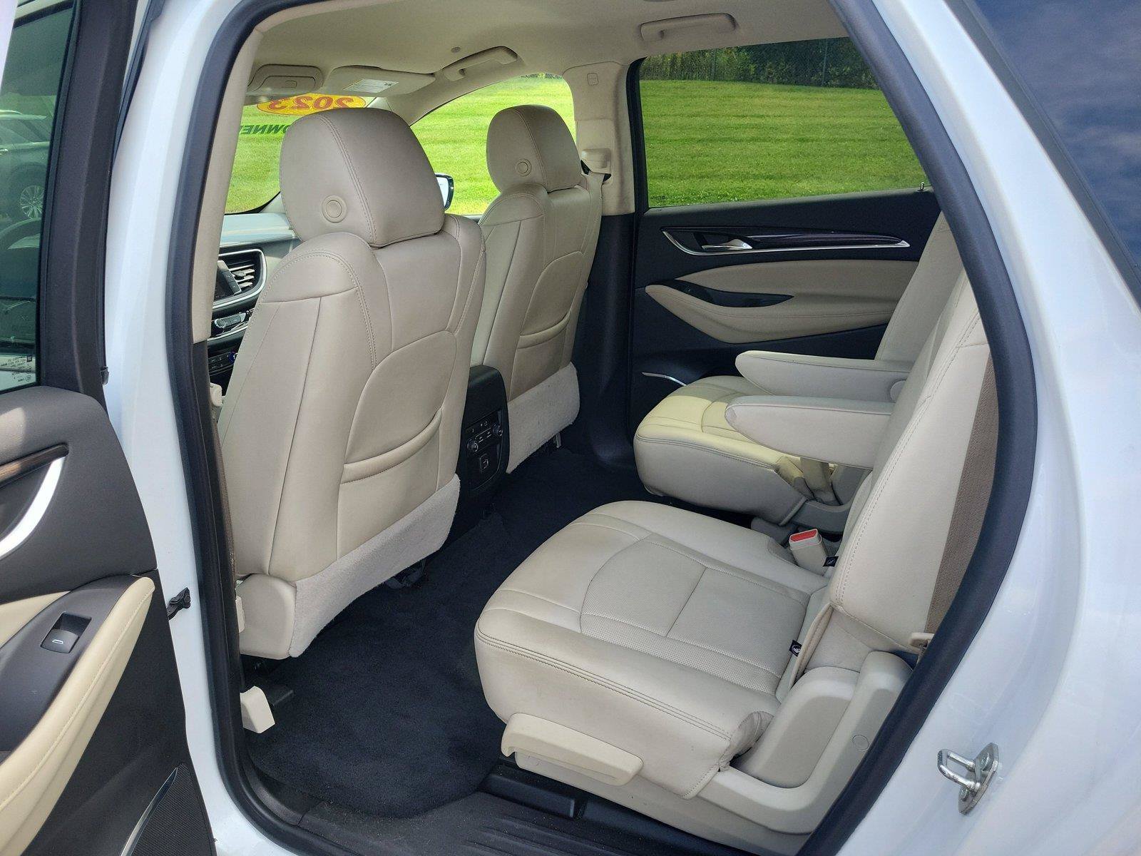 Used 2023 Buick Enclave Essence w/ Sport Touring Edition FWD image 13