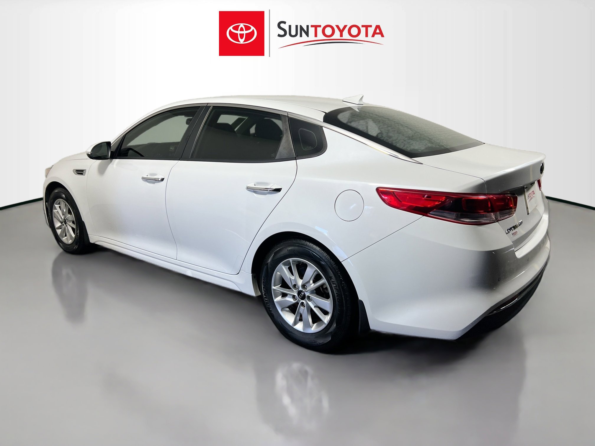 Used 2018 Kia Optima LX image 6