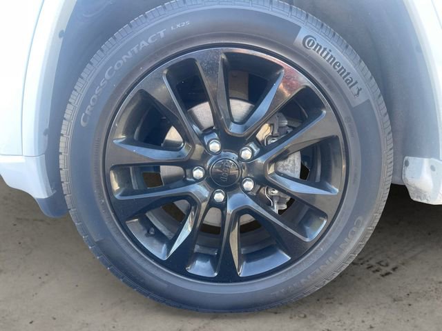 Used 2020 Jeep Grand Cherokee Altitude image 14