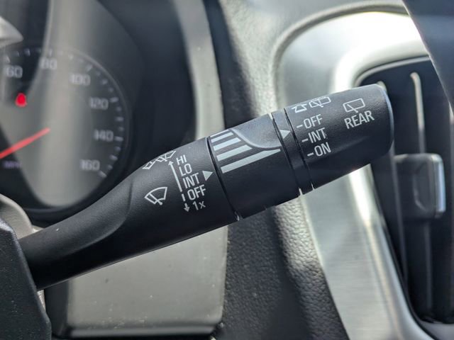 Used 2023 GMC Terrain SLE w/ Driver Convenience Package FWD image 28