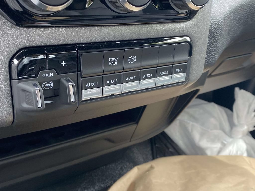 New 2026 RAM 3500 Tradesman AWD/4WD image 29