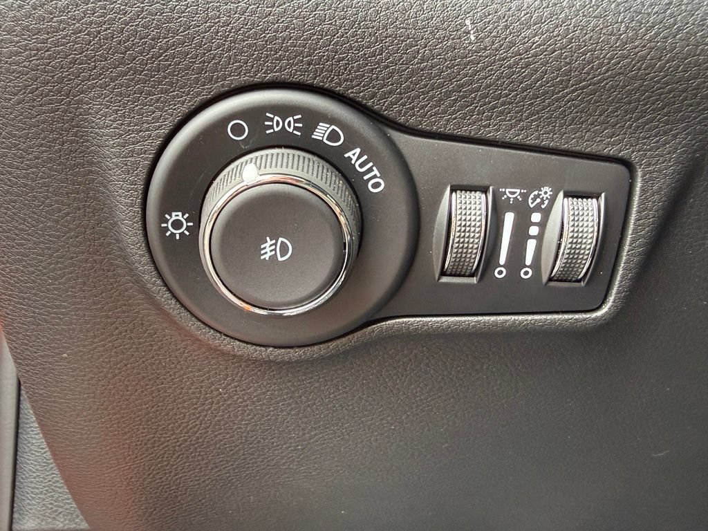 New 2026 Jeep Compass Latitude AWD/4WD image 16