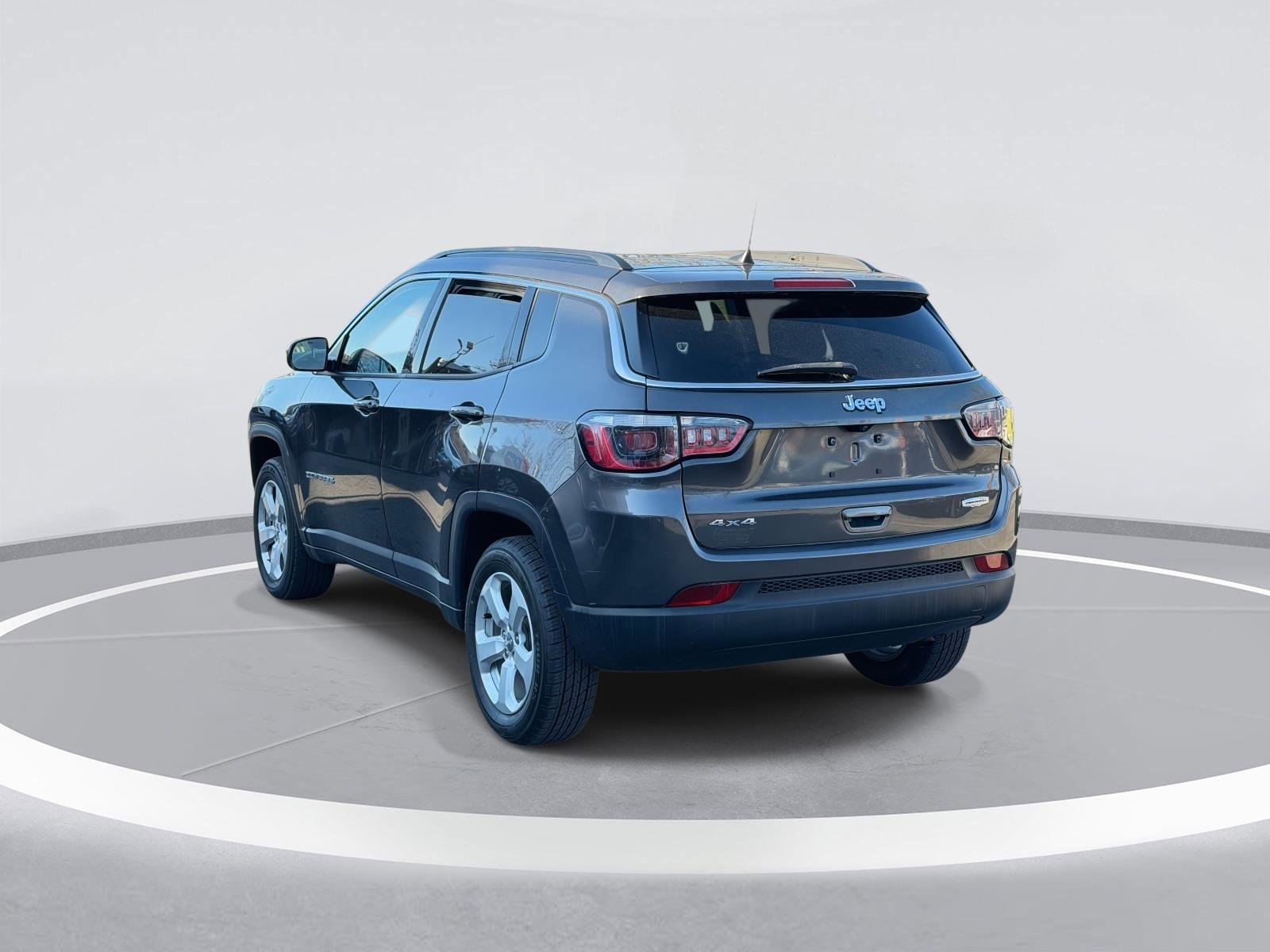 Used 2018 Jeep Compass Latitude w/ Popular Equipment Group image 7