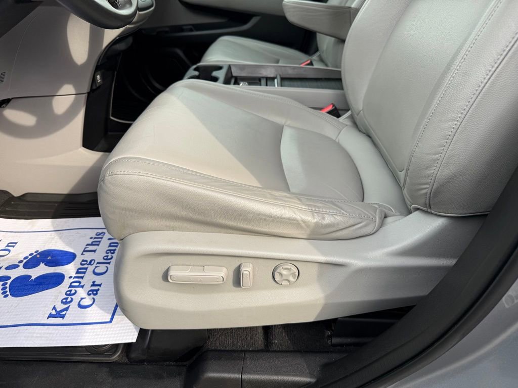 Used 2019 Honda Odyssey EX-L image 12