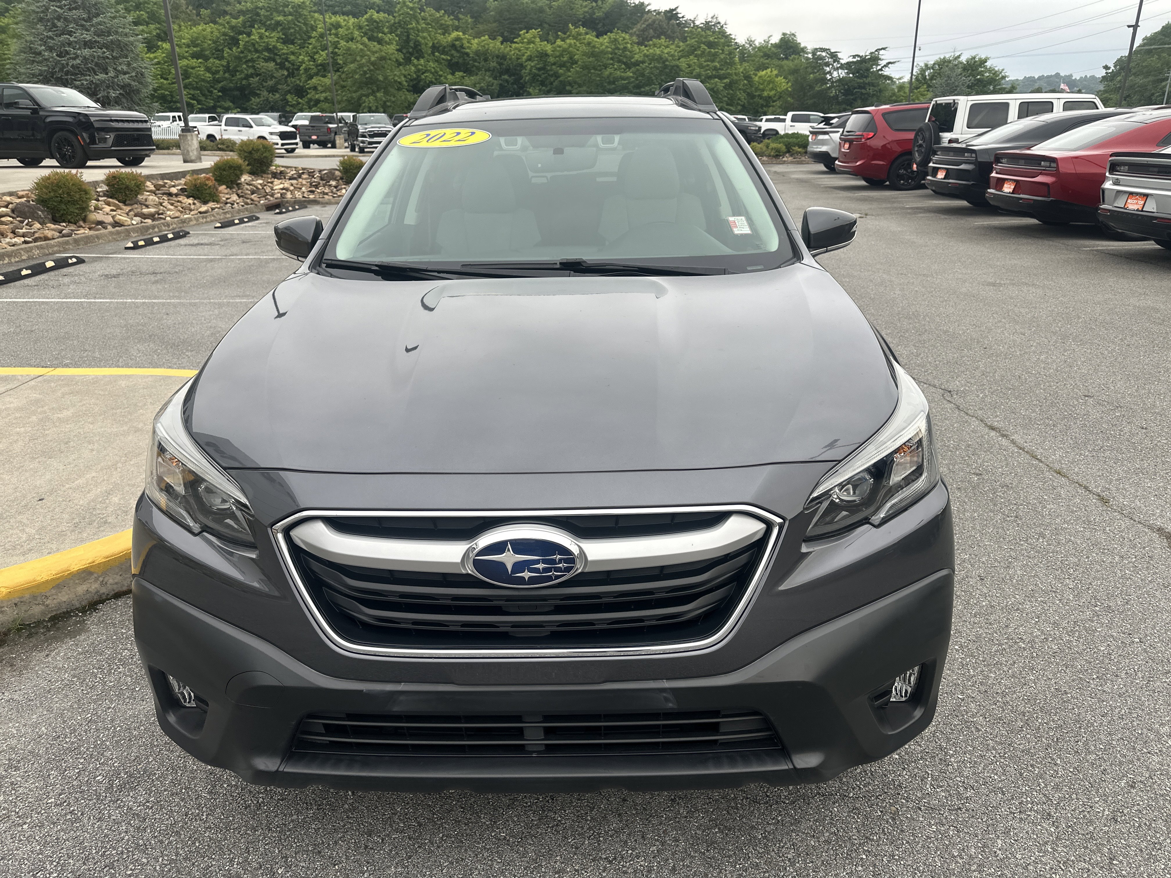 Used 2022 Subaru Outback Premium AWD/4WD image 4