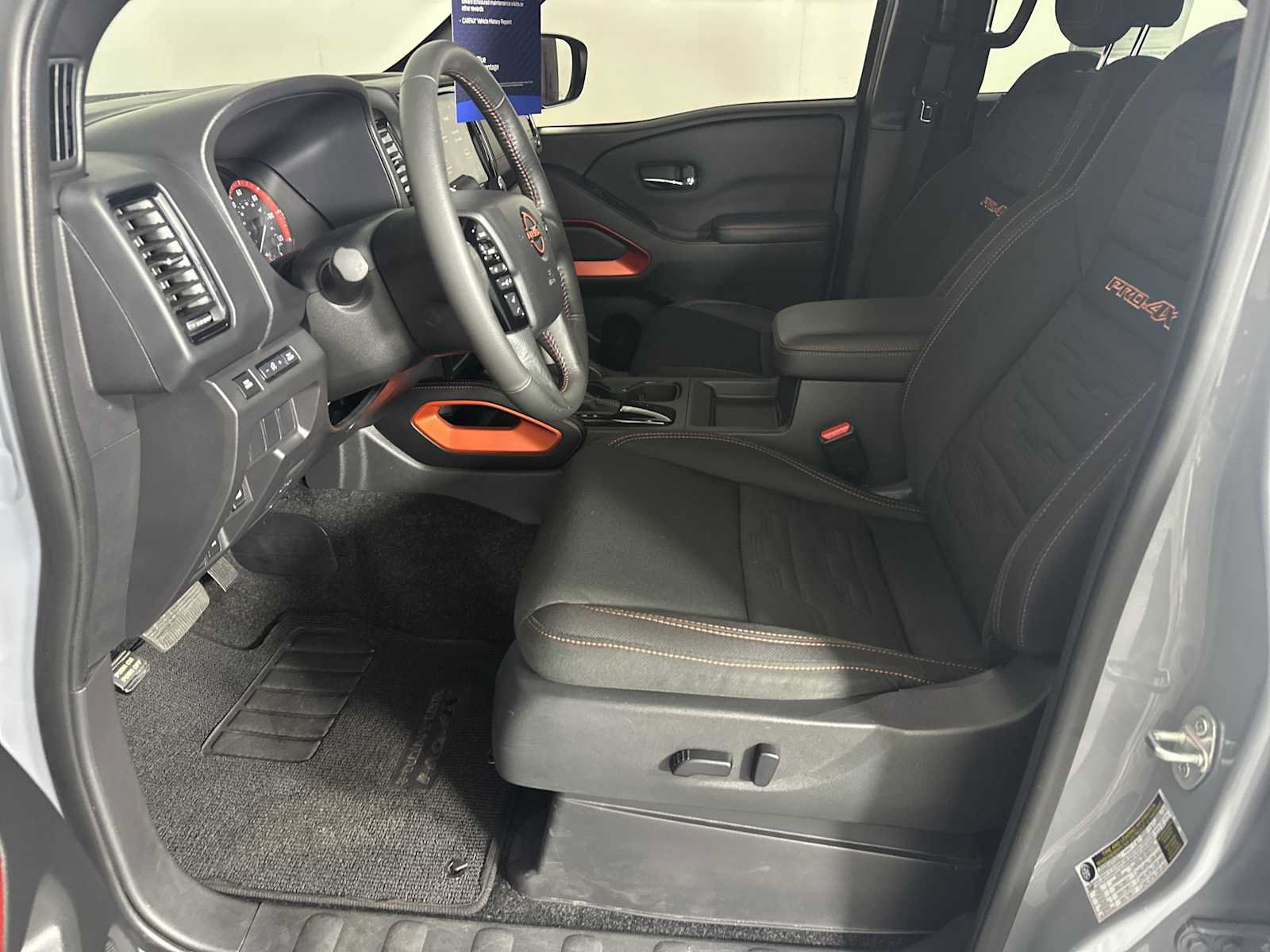 Used 2024 Nissan Frontier PRO-4X AWD/4WD image 12