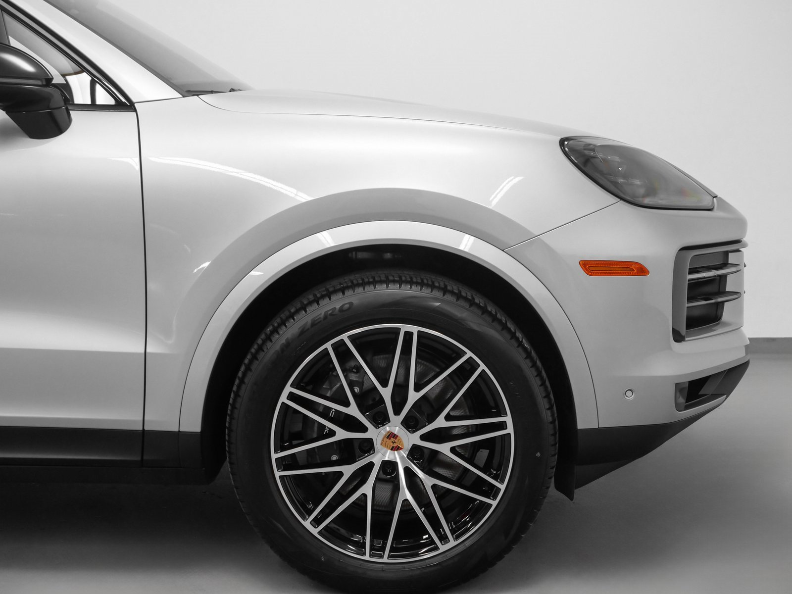Used 2025 Porsche Cayenne image 12