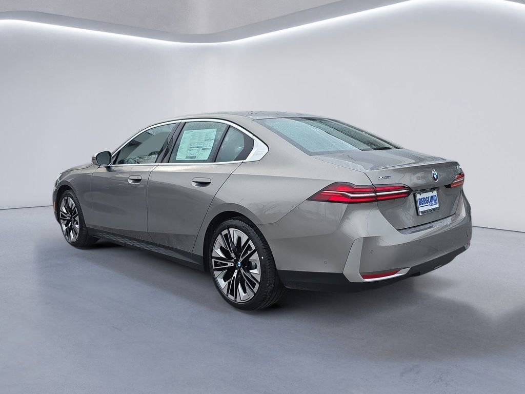 New 2026 BMW 530i xDrive w/ Premium Package image 5