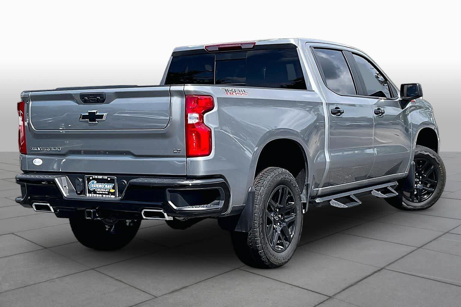 Used 2025 Chevrolet Silverado 1500 LT Trail Boss w/ Convenience Package II AWD/4WD image 13