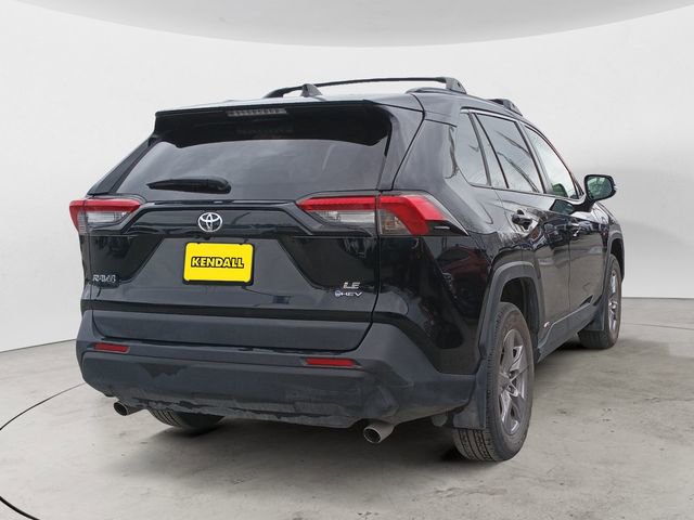 Used 2025 Toyota RAV4 LE AWD/4WD image 5