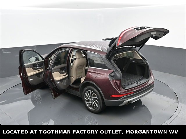 Used 2021 Lincoln Corsair AWD w/ Equipment Group 101A image 32