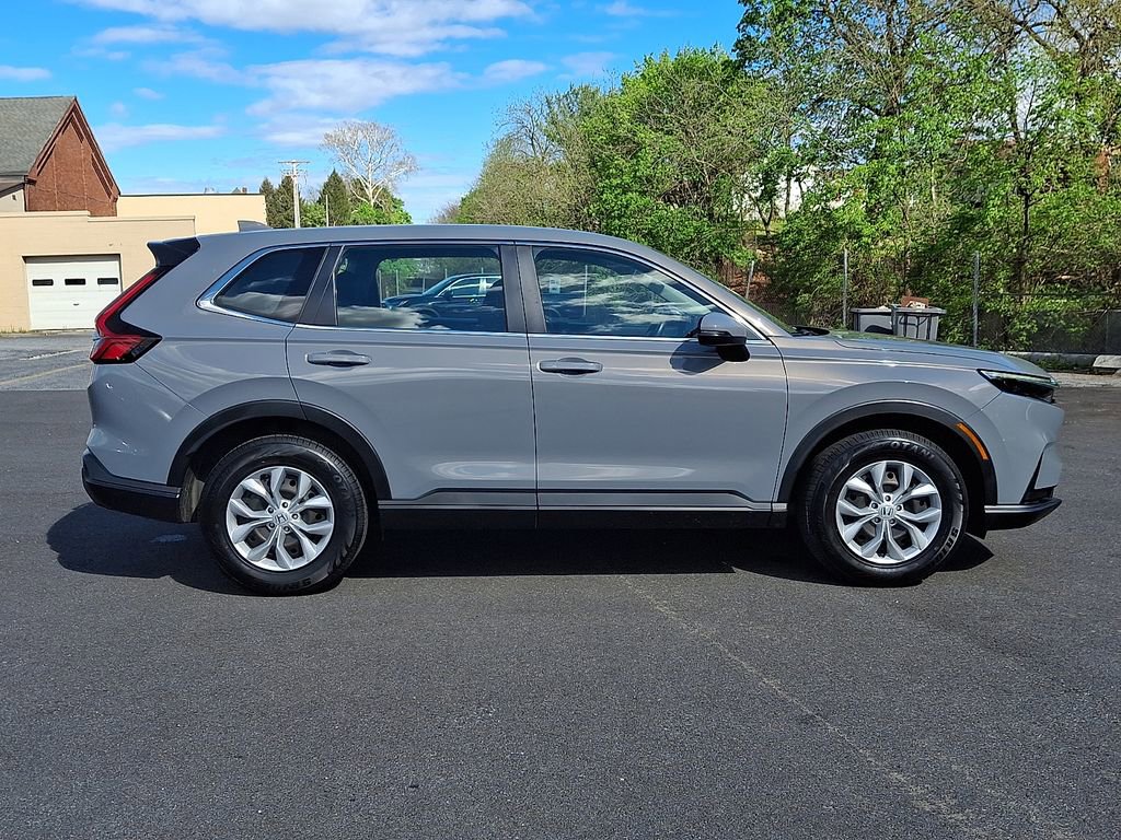 Used 2023 Honda CR-V LX image 7
