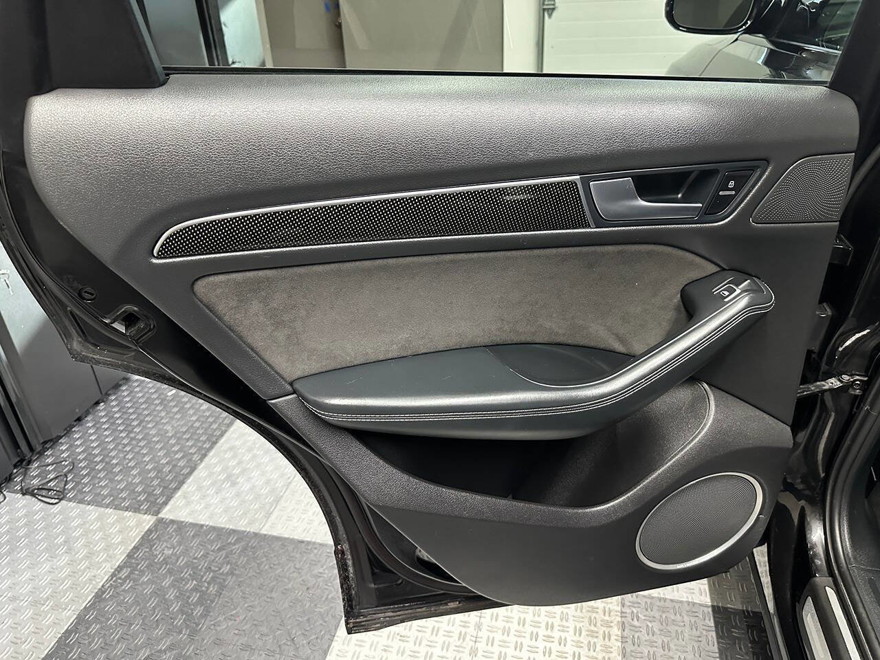 Used 2016 Audi SQ5 Premium Plus w/ Technology Package image 16