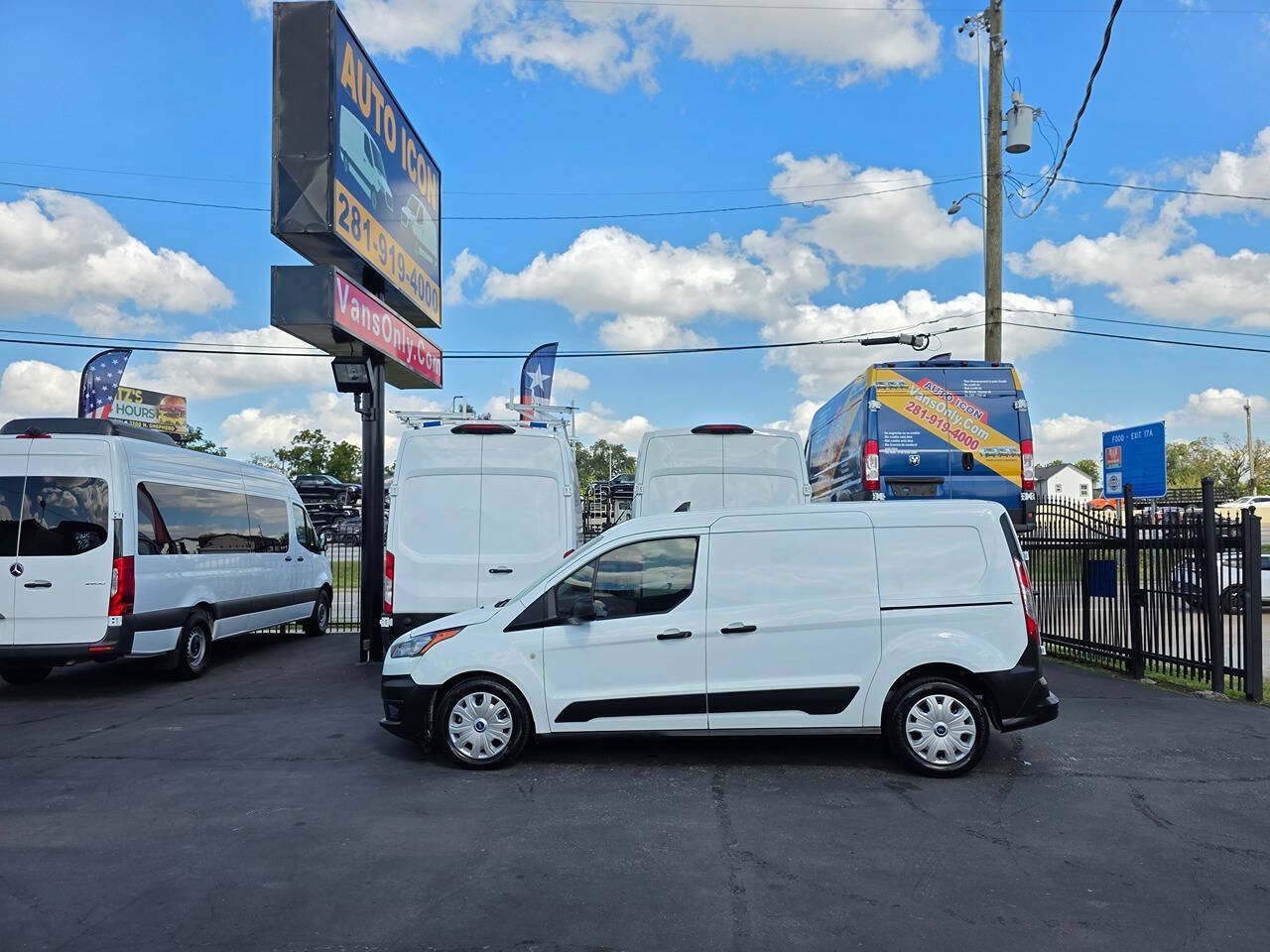 Used 2022 Ford Transit Connect XL FWD image 4