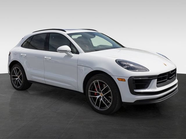 Used 2025 Porsche Macan S AWD/4WD image 12