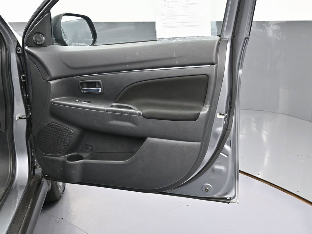 Used 2021 Mitsubishi Outlander Sport ES image 32