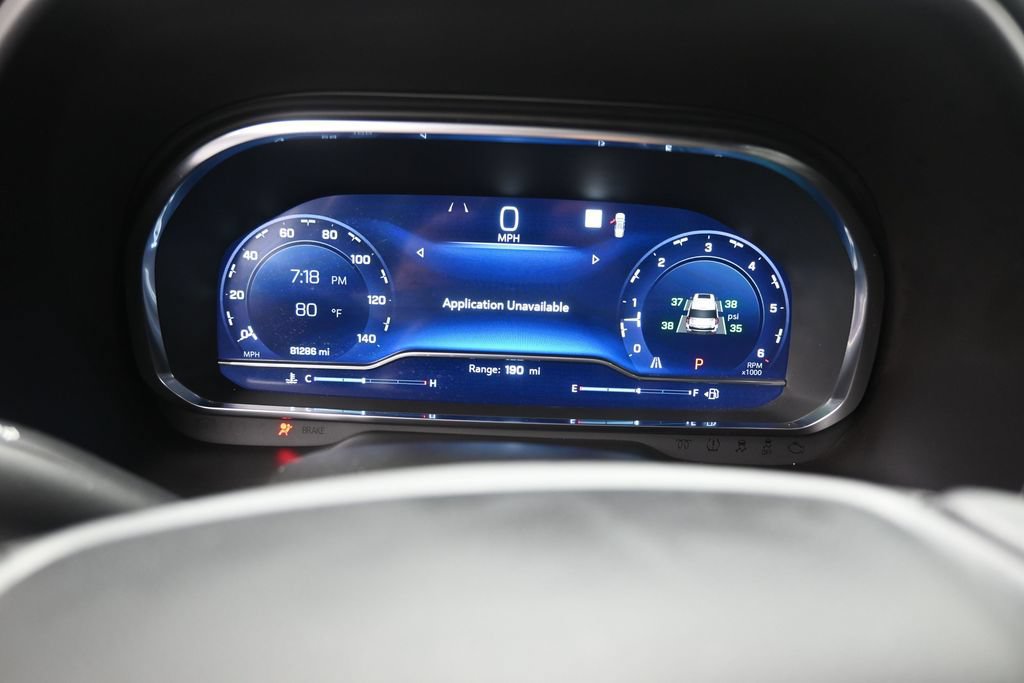 Used 2023 Chevrolet Suburban High Country RWD image 11