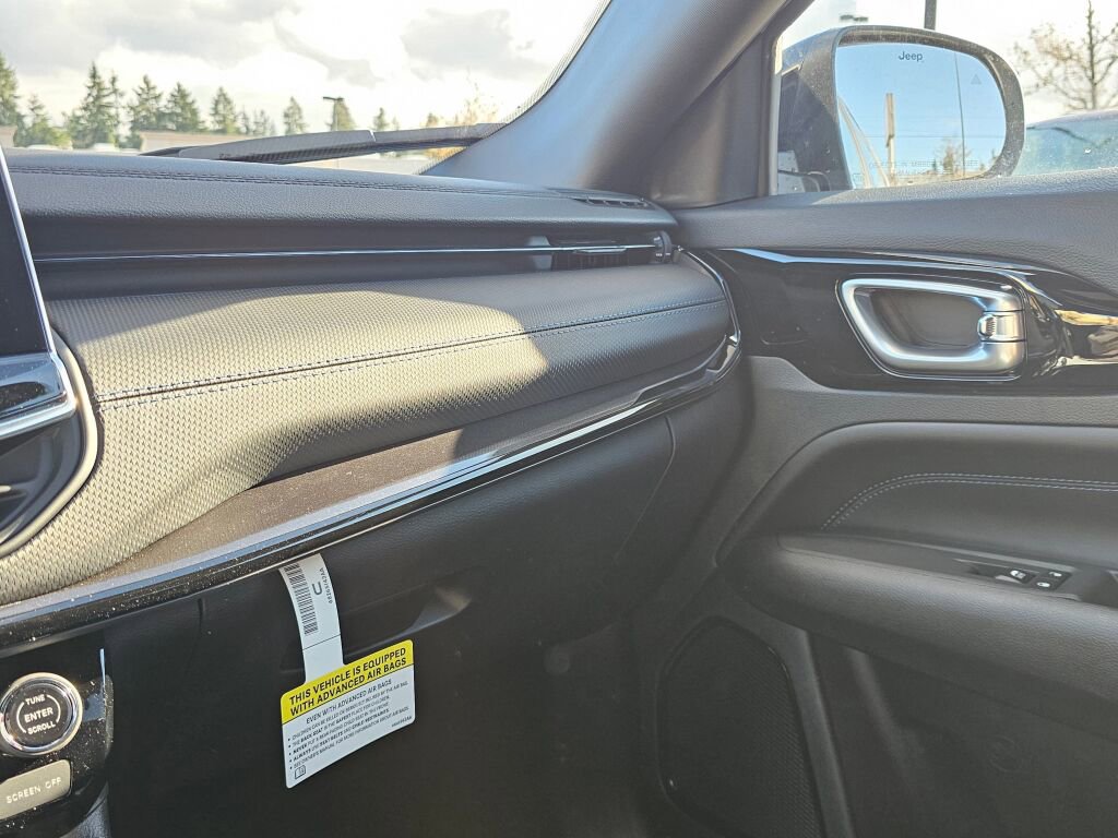 New 2026 Jeep Compass Latitude image 23