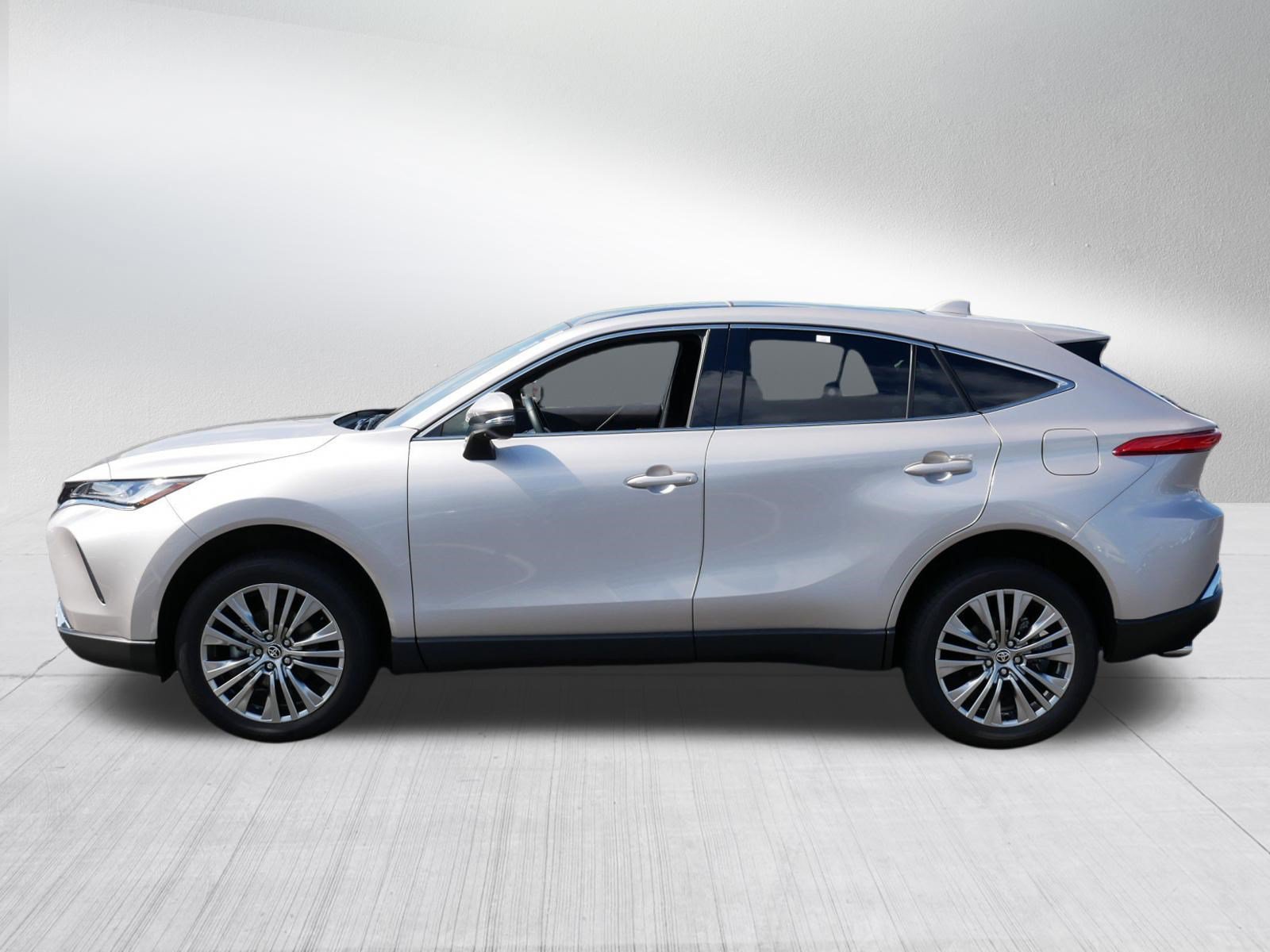 Certified 2024 Toyota Venza Limited AWD/4WD image 4