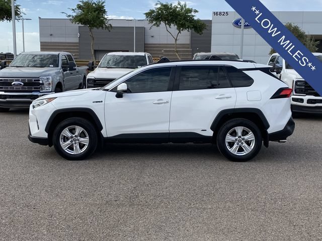 Used 2021 Toyota RAV4 XLE w/ Convenience Package AWD/4WD image 3