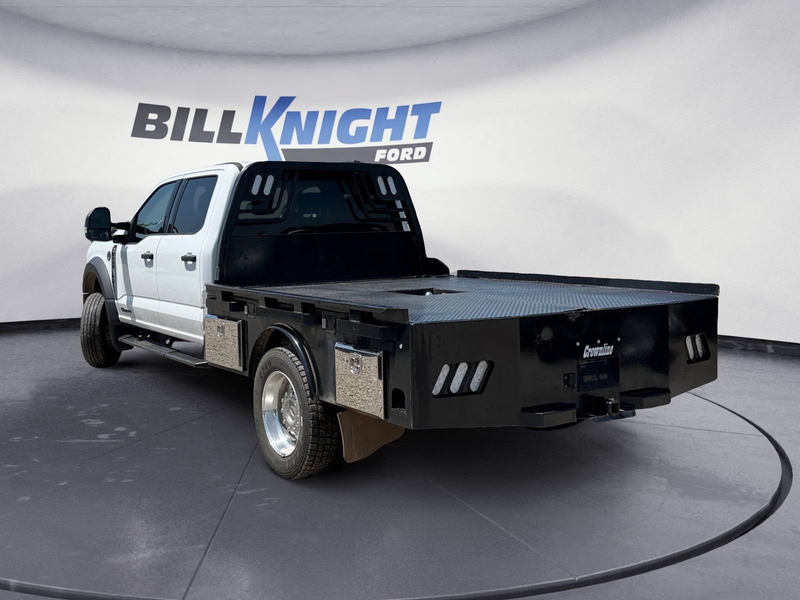 Used 2023 Ford F450 XLT w/ XLT Value Package AWD/4WD image 3