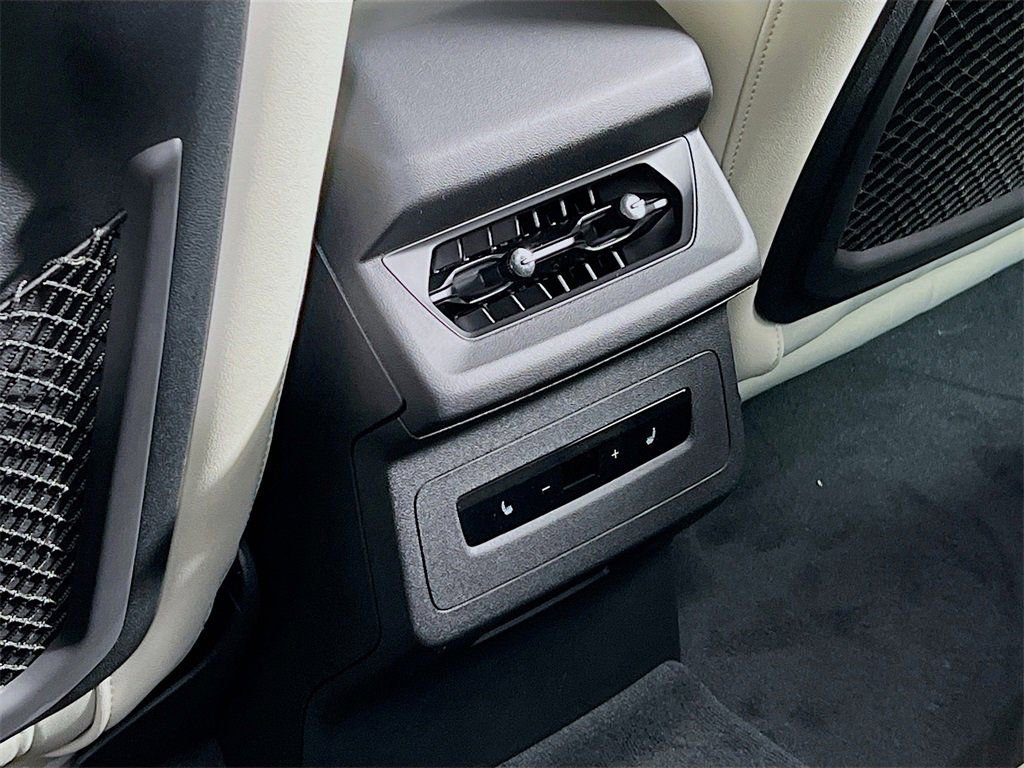 New 2025 Audi A6 e-tron Premium image 21