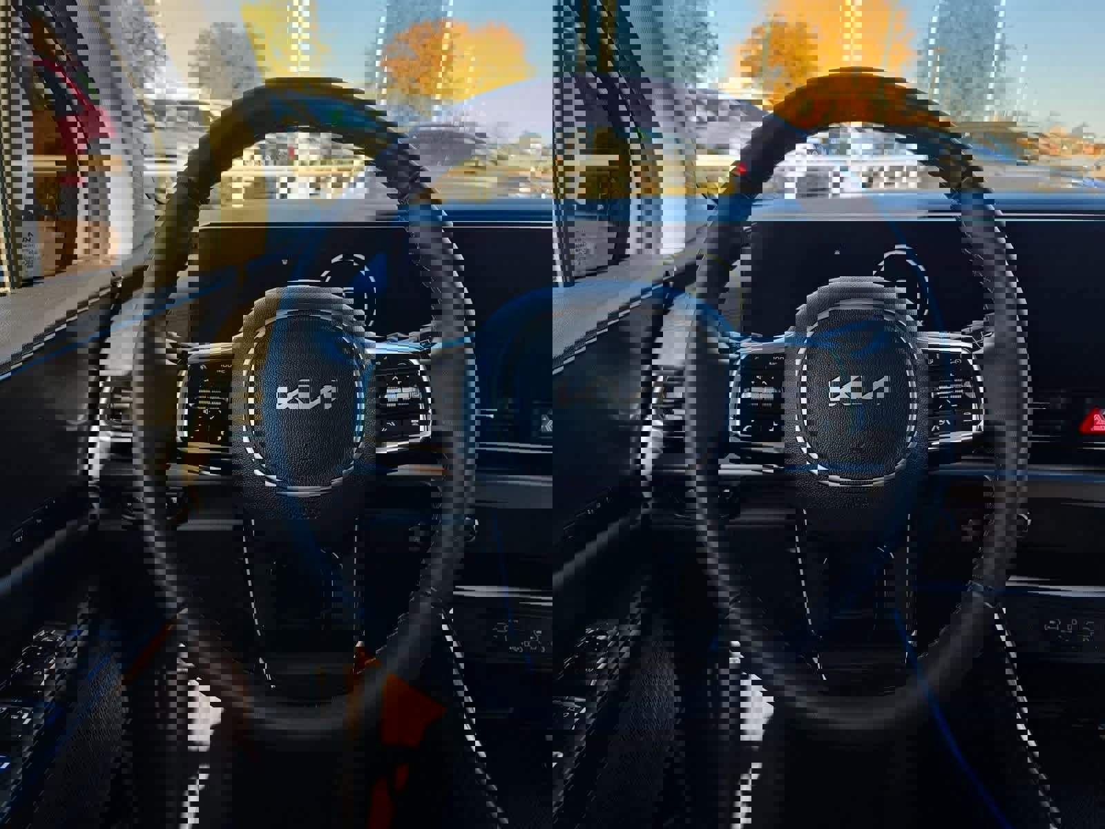 Certified 2025 Kia Carnival SX w/ SX Dark Edition Package image 22