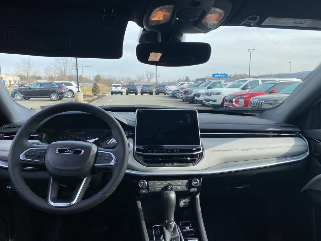 Certified 2025 Jeep Compass Limited image 7