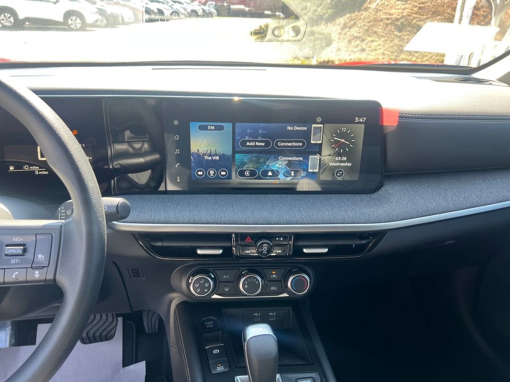 New 2025 Nissan Kicks SV AWD/4WD image 19