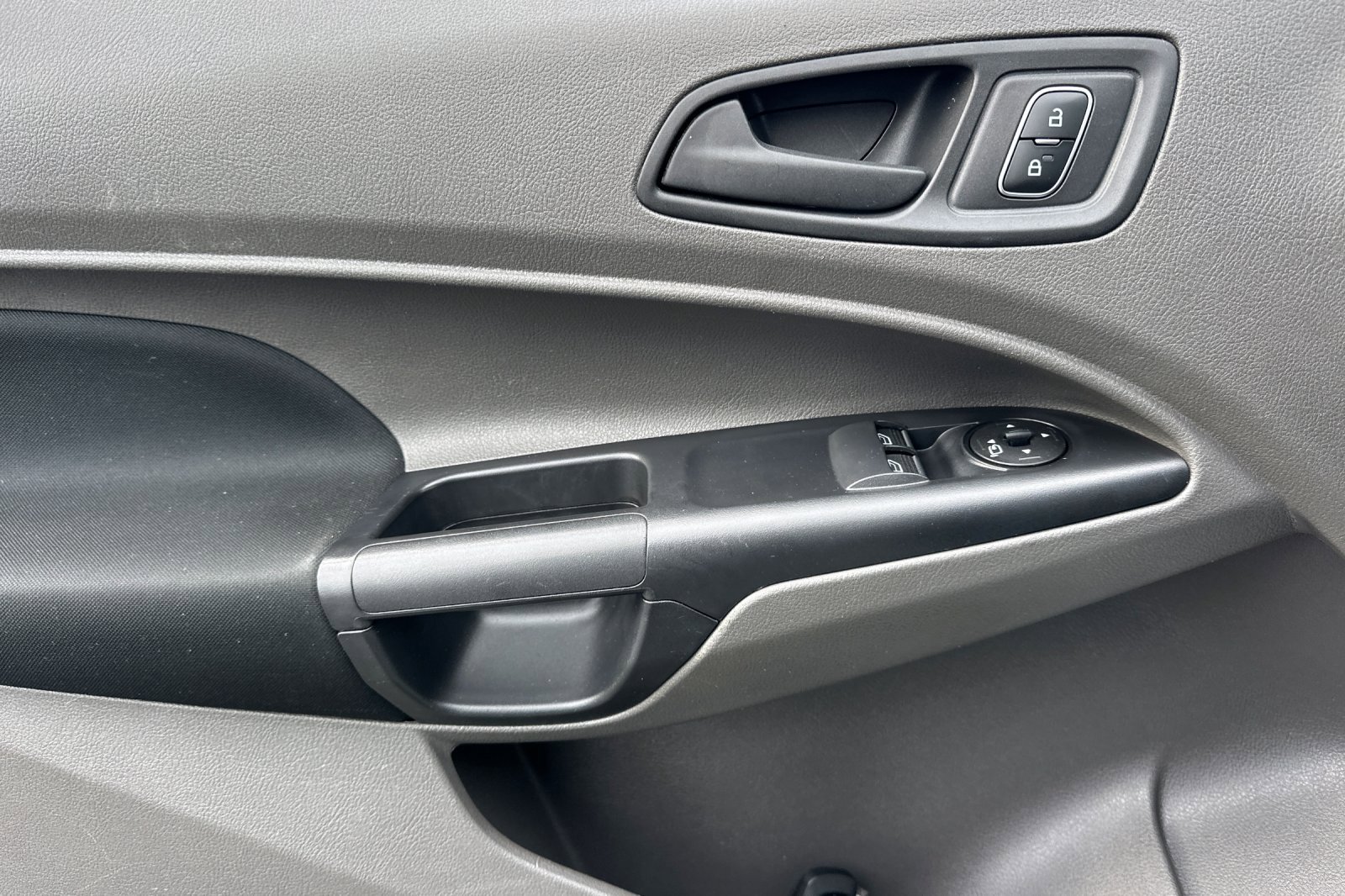 Used 2023 Ford Transit Connect XL image 10