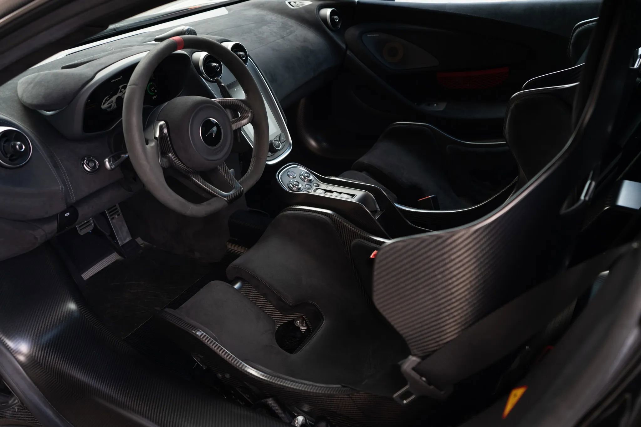Used 2020 McLaren 620R RWD image 10