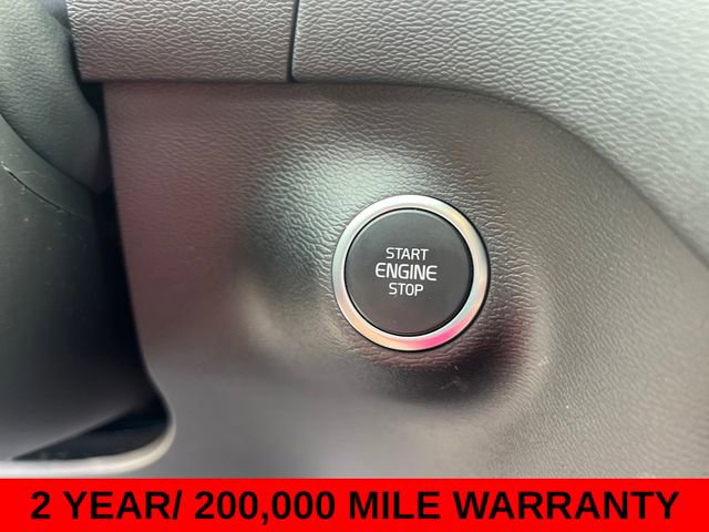 Used 2023 Volvo XC40 B5 Ultimate image 18