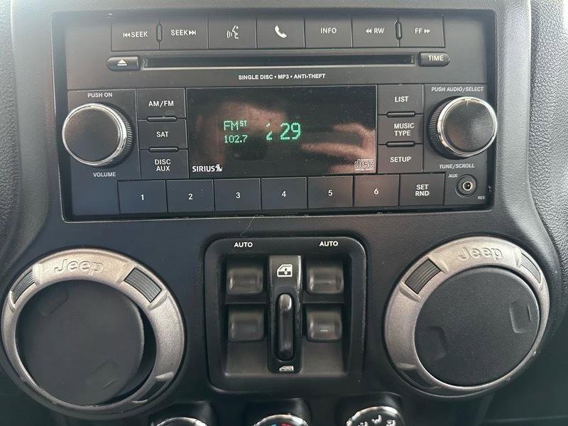 Used 2013 Jeep Wrangler Unlimited Sport image 16