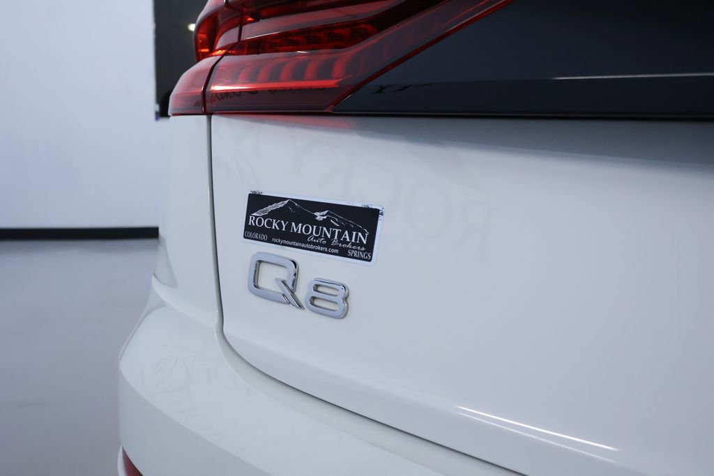 Used 2019 Audi Q8 Premium w/ Convenience Package AWD/4WD image 10
