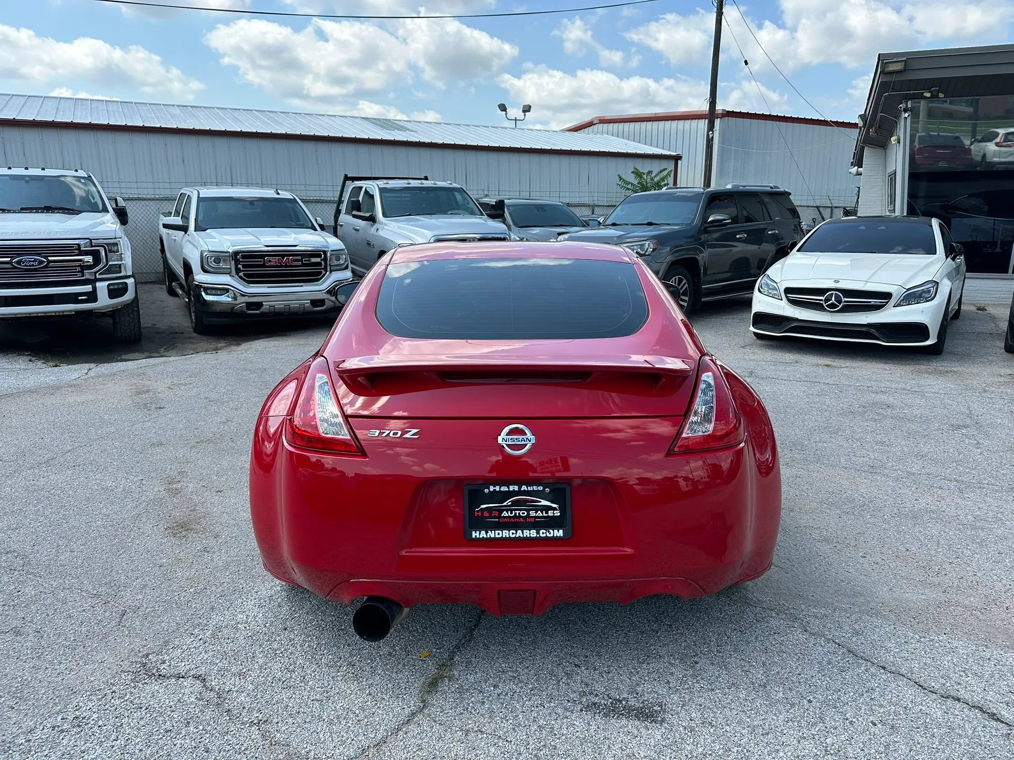 Used 2017 Nissan 370Z Coupe RWD image 4